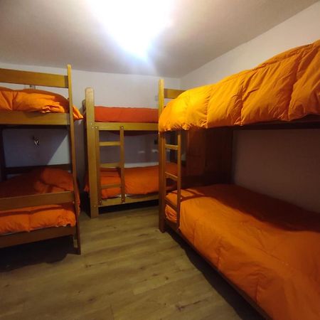 Flying Dog Hostel クスコ エクステリア 写真