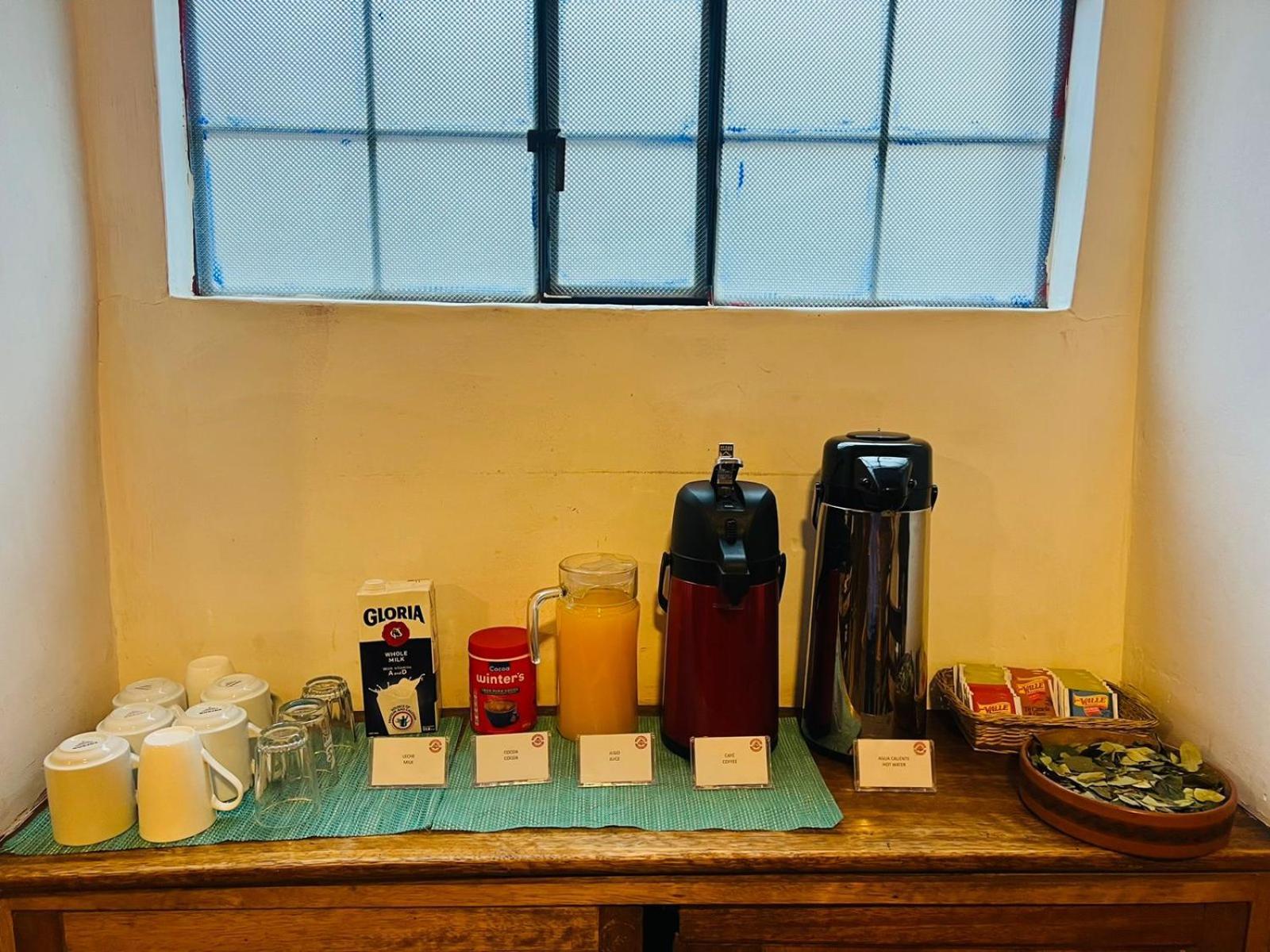 Flying Dog Hostel クスコ エクステリア 写真